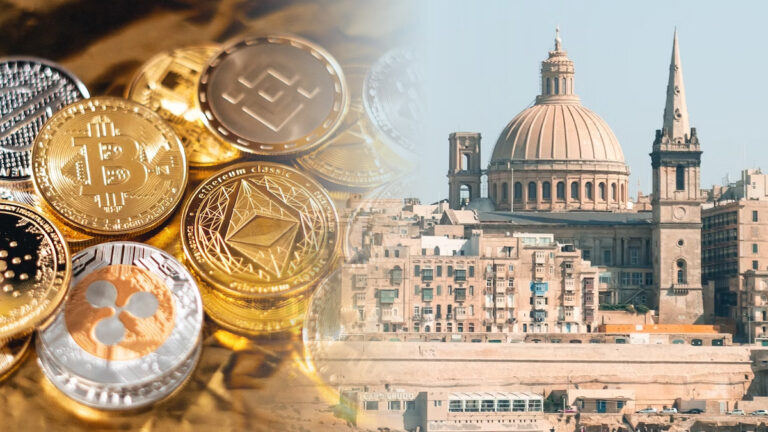 Pièces de crypto-monnaie devant des bâtiments historiques de Malte
